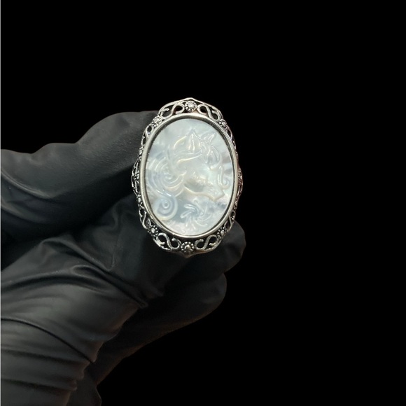 Vintage-Inspired Genuine Mother Pearl Unicorn Cameo Adjustable Ornate Ring - Picture 3 of 8